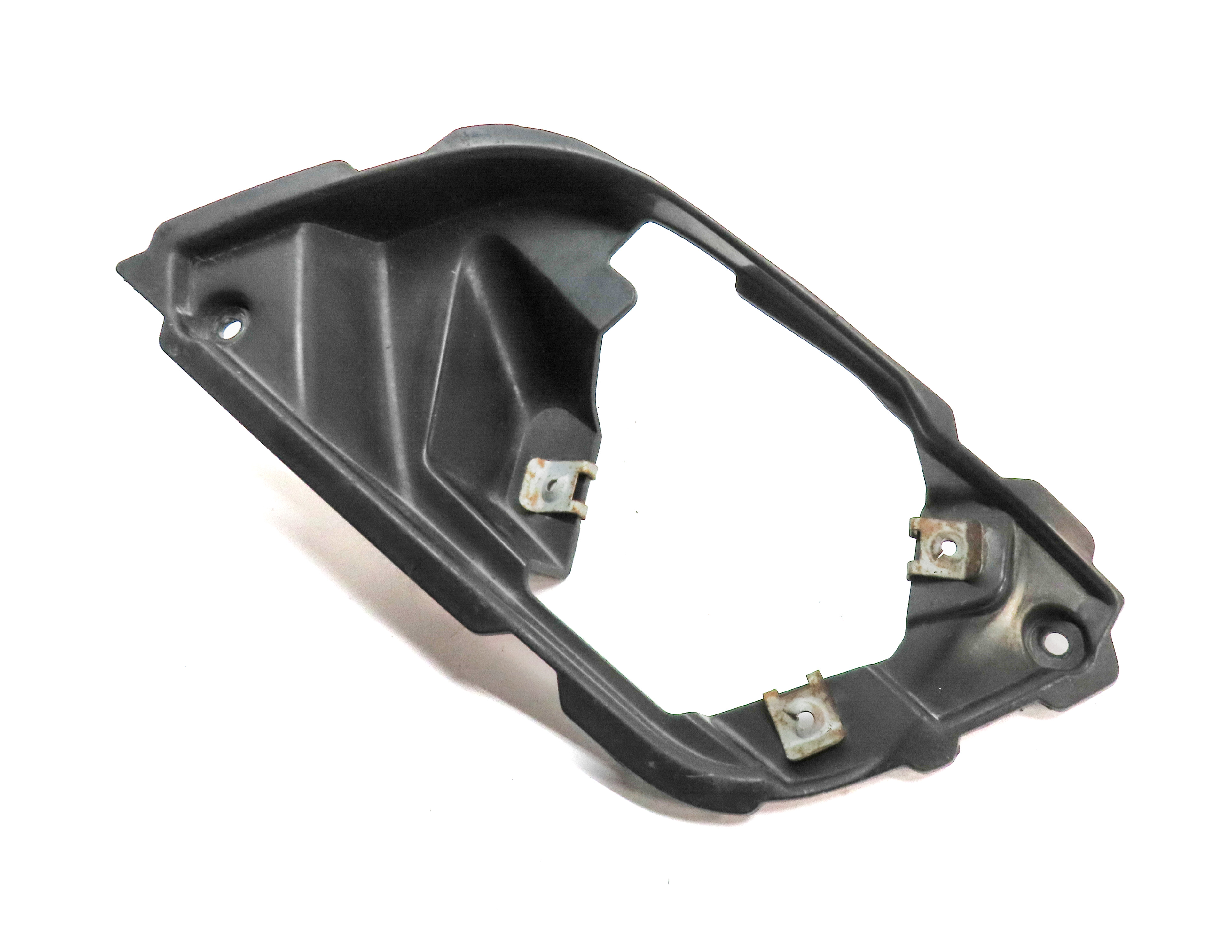 2009 MERCEDES ML320 (W164) FRONT LEFT DRIVER LOWER FOG LIGHT LAMP MOUNT BRACKET — exact item pictured